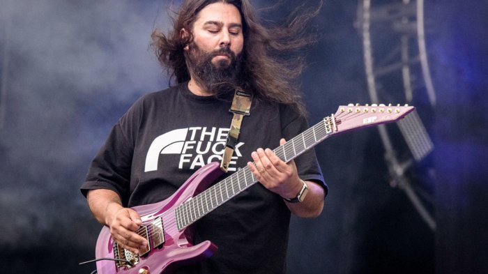 Guitarrista de Deftones confesó ser terraplanista: 