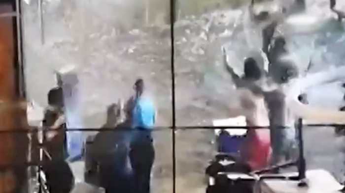 Alcalde de Lo Barnechea descartó desalojo de campamento ubicado en Cerro 18 tras incidentes