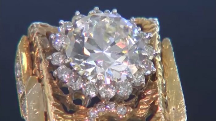 Anillo de Elvis Presley será subastado en más de $380 millones