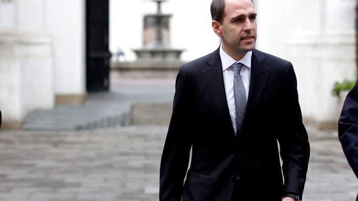 Lo paró la policía de Miami: Periodista denuncia que Sergio Jadue le quitó el celular 