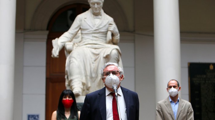 Vivaldi: Baja en presupuesto 2021 amenaza programas y ayuda comunitaria de la U. de Chile