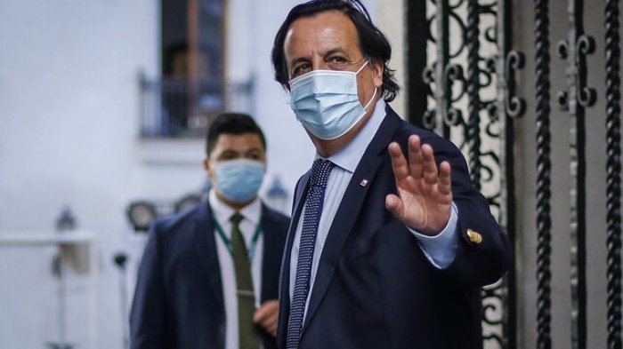 Tras triunfo en el Senado: Realizan comida de desagravio al ex ministro Víctor Pérez en Colina