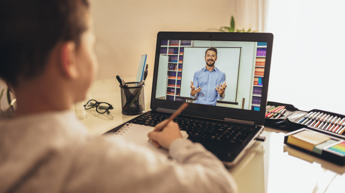 Internet gratuito en Chile: Presentan proyecto para asegurar derecho a conexión con fines educativos