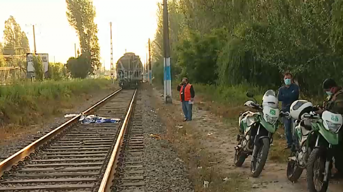 Mujer murió atropellada por tren tras cruzar por paso no habilitado en Maipú