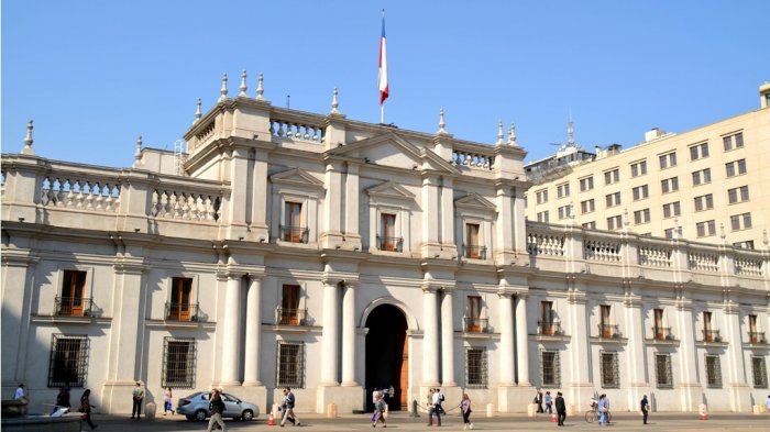 14 autoridades dejan sus cargos por elecciones parlamentarias: Hay 2 subsecretarios y 2 intendentes