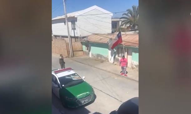 Hombre desafió a carabineros con un cuchillo: Tuvieron que dispararle para detenerlo