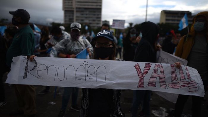 Congreso de Guatemala desiste de aprobar presupuesto que gatilló protestas
