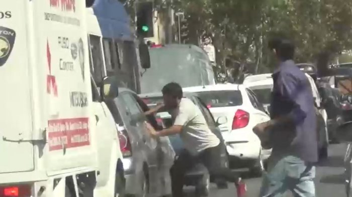 Roban celulares desde los autos: Comerciantes de Franklin preocupados ante alza de 