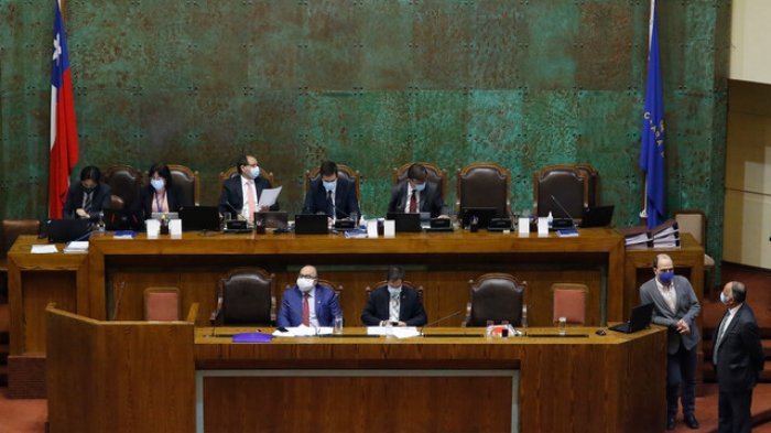 Diputados de oposición presentan moción de censura contra mesa de la Cámara Baja