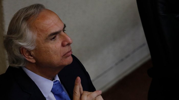 Ex ministro Chadwick declara este jueves en juicio por crimen de Camilo Catrillanca