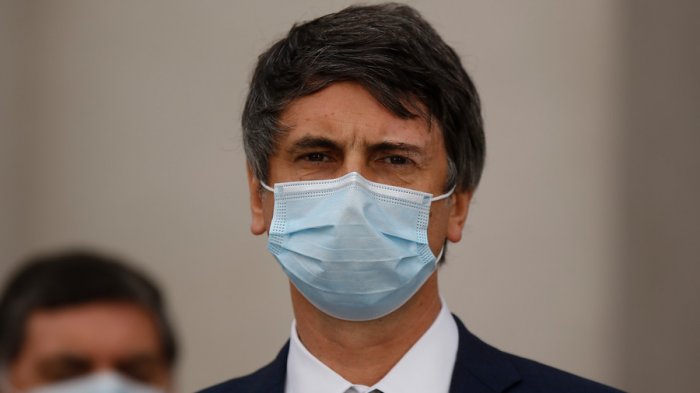 Ministro Couve y vacunas contra el COVID-19: 