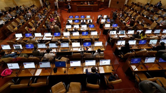 Cámara aprobó retiro del 10% y envió moción del gobierno al Senado