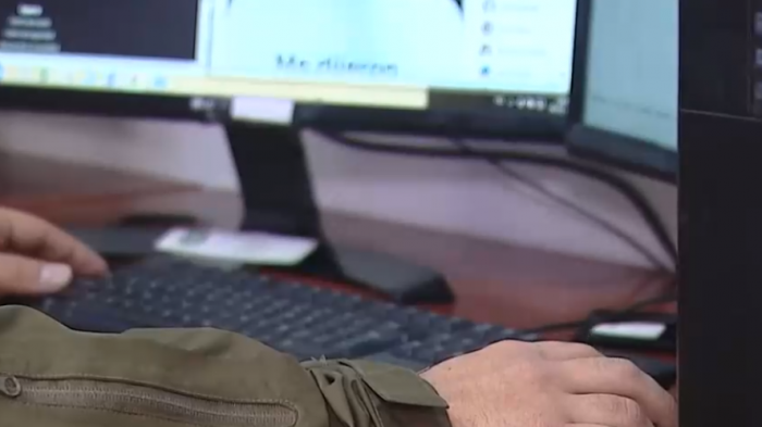 Suplantan identidad de chilenos que viven en el extranjero para hacer el cuento del tío a sus familiares