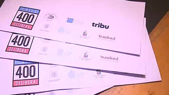 Por sorteo y con carta: Lo que debes saber de la iniciativa que invita a ciudadanos a debatir sobre Chile