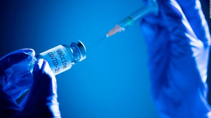 FDA autoriza uso de emergencia de vacuna de Pfizer y BioNTech en EE.UU.