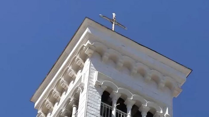 Denuncian a una parroquia por una campana que suena día y noche