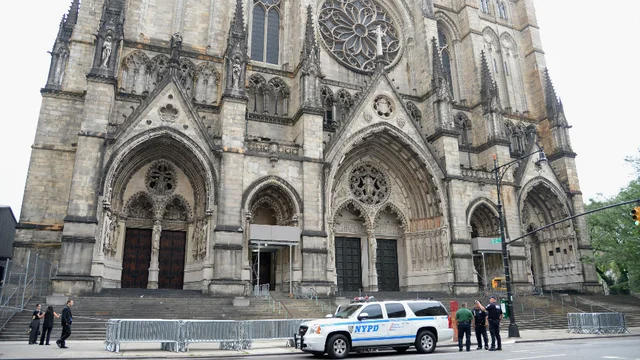 Estados Unidos: Hombre armado abrió fuego cerca de una actuación de villancicos en Manhattan