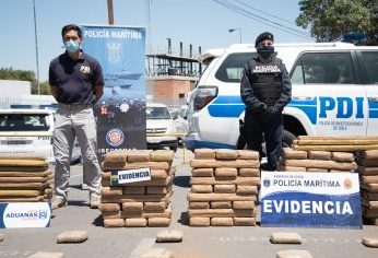 Decomisan más de 3.5 toneladas de marihuana en el puerto de San Antonio