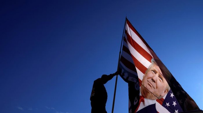 Varias personas apuñaladas y 33 arrestadas deja protesta a favor de Trump en Washington