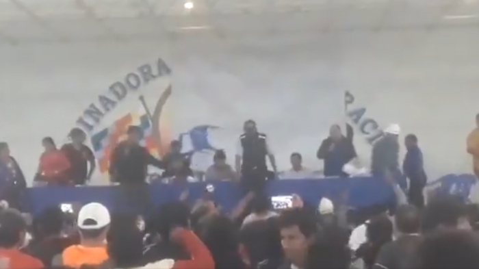 Todo terminó mal: Atacaron con sillas a Evo Morales en plena reunión