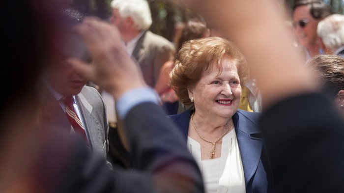 Este jueves falleció la viuda del dictador: Las mil muertes de Lucía Hiriart de Pinochet