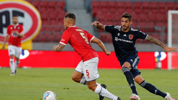 La U no pudo ante Huachipato en el Estadio Nacional y solo rescató un empate