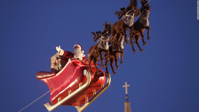 Ya está muy cerca: Sigue aquí en vivo el recorrido del Viejito Pascuero