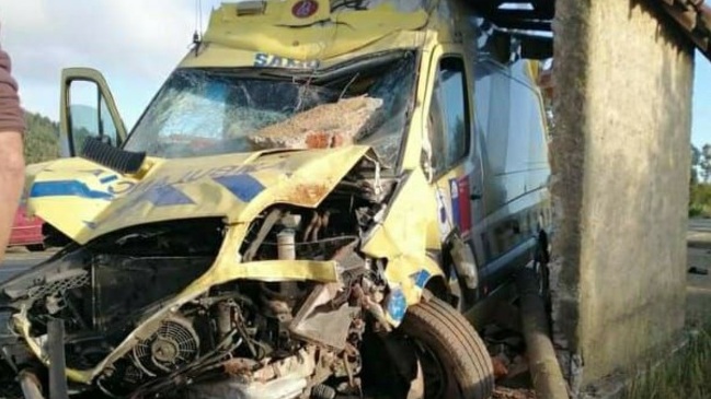 Ambulancia del SAMU sufrió accidente en Cañete: Funcionarios fueron apedreados tras el choque