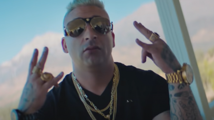 Narcocultura en aumento: Detienen a cantante y productor por tráfico de drogas y porte de armas