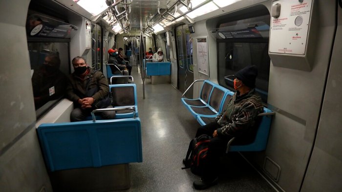 Metro informa que estaciones Los Libertadores, Cardenal Caro y Vivaceta no se encuentran disponibles