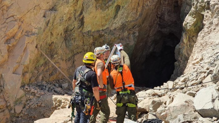 Dos mineros atrapados en derrumbe de Mina La Nuestra en Tierra Amarrilla