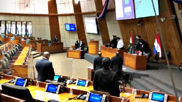 Diputados en Paraguay pidieron minuto de silencio en rechazo a la legalización del aborto en Argentina