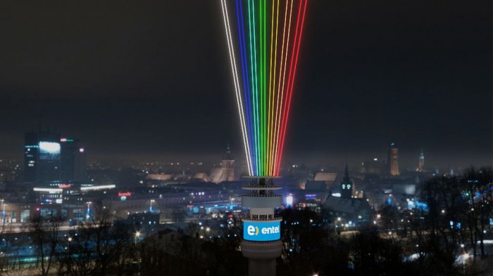 Año Nuevo desde casa: Entel recibirá el 2021 con show lumínico que se verá desde todo Santiago