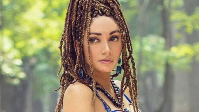 Rancherita asegura que la ex de su pareja es responsable de golpiza: 