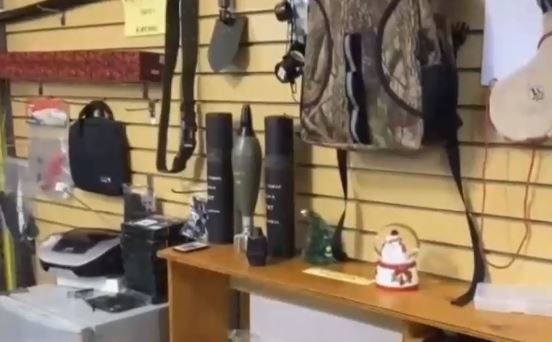 Incautaron granada de mortero en tienda que vendía artículos de pesca y caza en Talagante