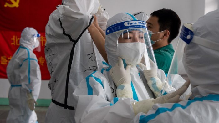 OMS denuncia que China bloqueó llegada de su equipo para estudiar orígenes del COVID-19