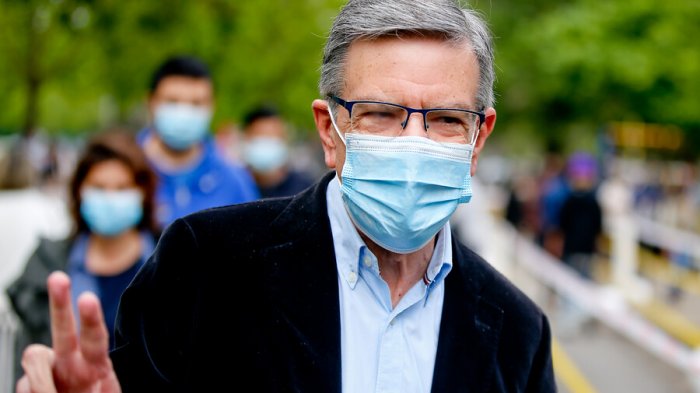 Joaquín Lavín aseguró que vetaría el proyecto de aborto libre si fuese presidente