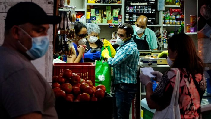 Los productos que se restringen de comprar de manera presencial en fase de Cuarentena