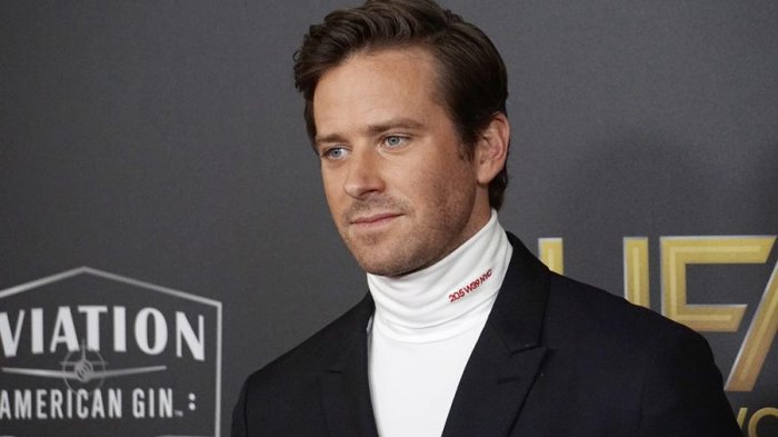 Armie Hammer rompe el silencio y califica supuesta filtración de mensajes como 