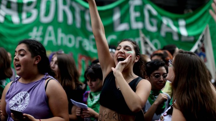 Ya es ley: Argentina promulgó iniciativa que legaliza el aborto hasta las 14 semanas de gestación