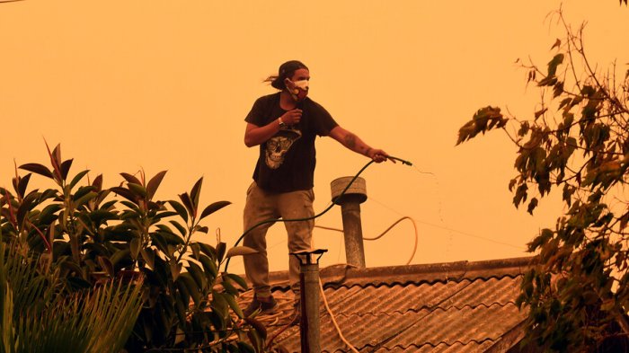 Esval anuncia corte de agua en Limache para apoyar labores de contención del incendio forestal