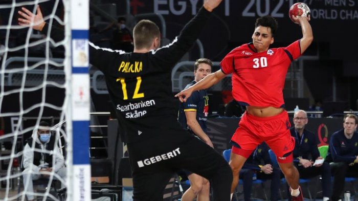 Chile complicó su paso a la siguiente ronda en el Mundial de Balonmano tras caer ante Suecia