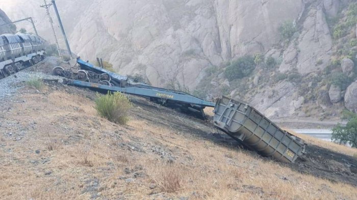 Tren de carga se descarriló en la cuesta Las Chilcas en Llay Llay