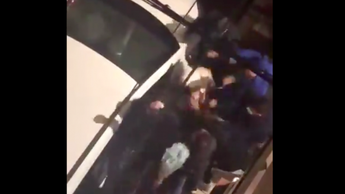 Turba dio golpiza y aturdió a sujeto que roció con ácido de limpieza a una mujer