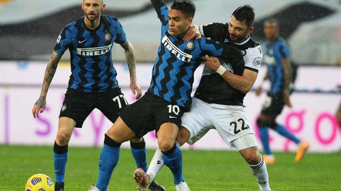 Con Vidal y Alexis, el Inter desperdició la opción de ser líder tras igualar ante Udinese