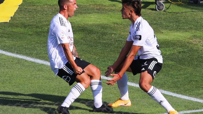 Colo Colo superó a Coquimbo en el último suspiro para distanciarse de la zona de peligro