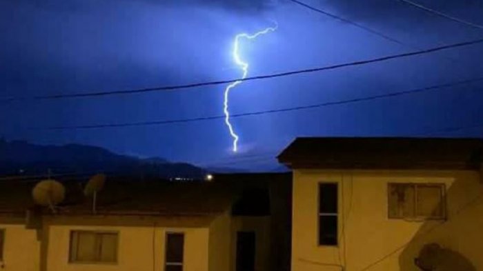 Sorpresa en Vallenar: ¿Por qué amaneció con truenos y lluvia la provincia de Huasco?