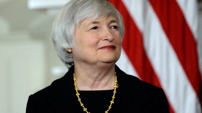 Janet Yellen se convierte en la primera mujer en asumir como secretaria del Tesoro en Estados Unidos