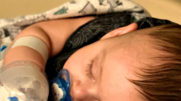 Pequeño de 16 meses busca con urgencia donante compatible para trasplante de células madre