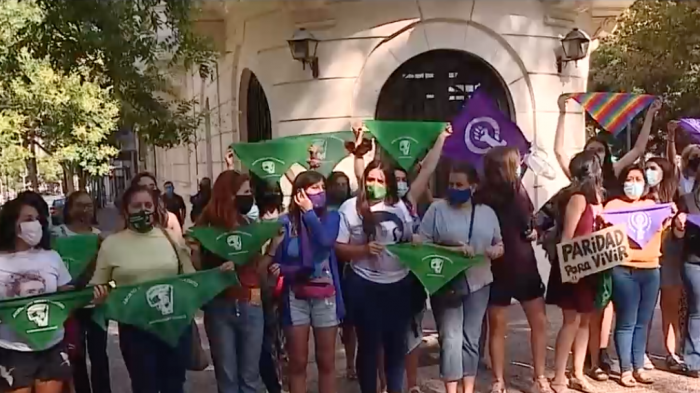 Candidatas a la Constituyente piden al Servel revisar la inscripción de listas para respetar la paridad